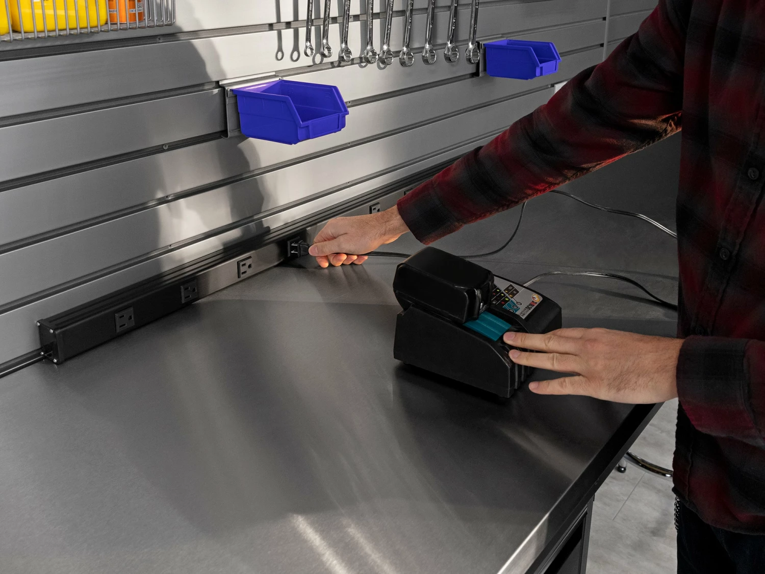 NewAge Products 10-Outlet Power Strip With Surge Protection 7 NewAge Products 10-Outlet Power Strip With Surge Protection