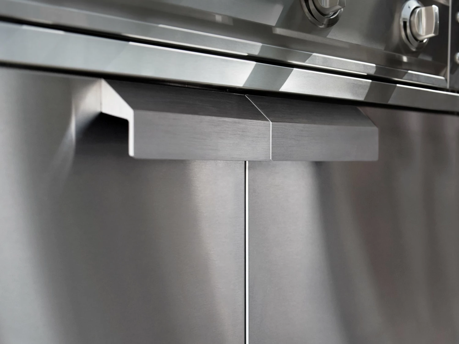 NewAge Products Outdoor Kitchen Classic Stainless Steel Gas Grill Cabinet 14 NewAge Products Outdoor Kitchen Classic Stainless Steel Gas Grill Cabinet