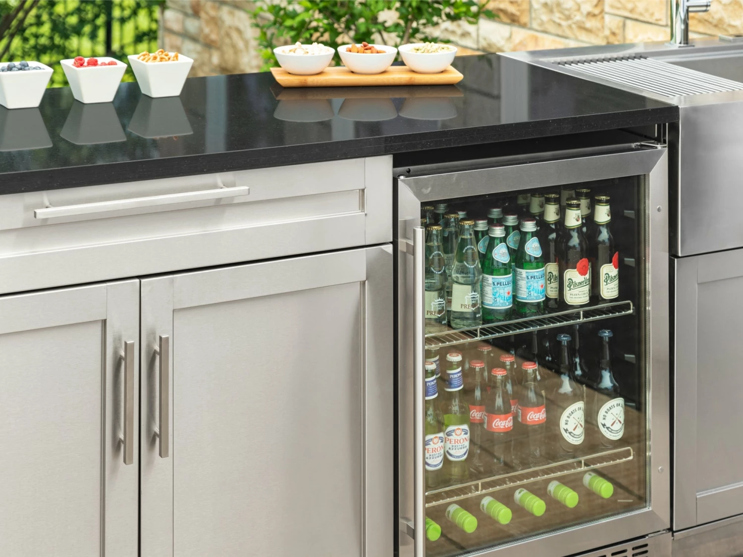 NewAge Products Signature Series Outdoor Kitchen Corner Granite Countertop 8 NewAge Products Signature Series Outdoor Kitchen Corner Granite Countertop